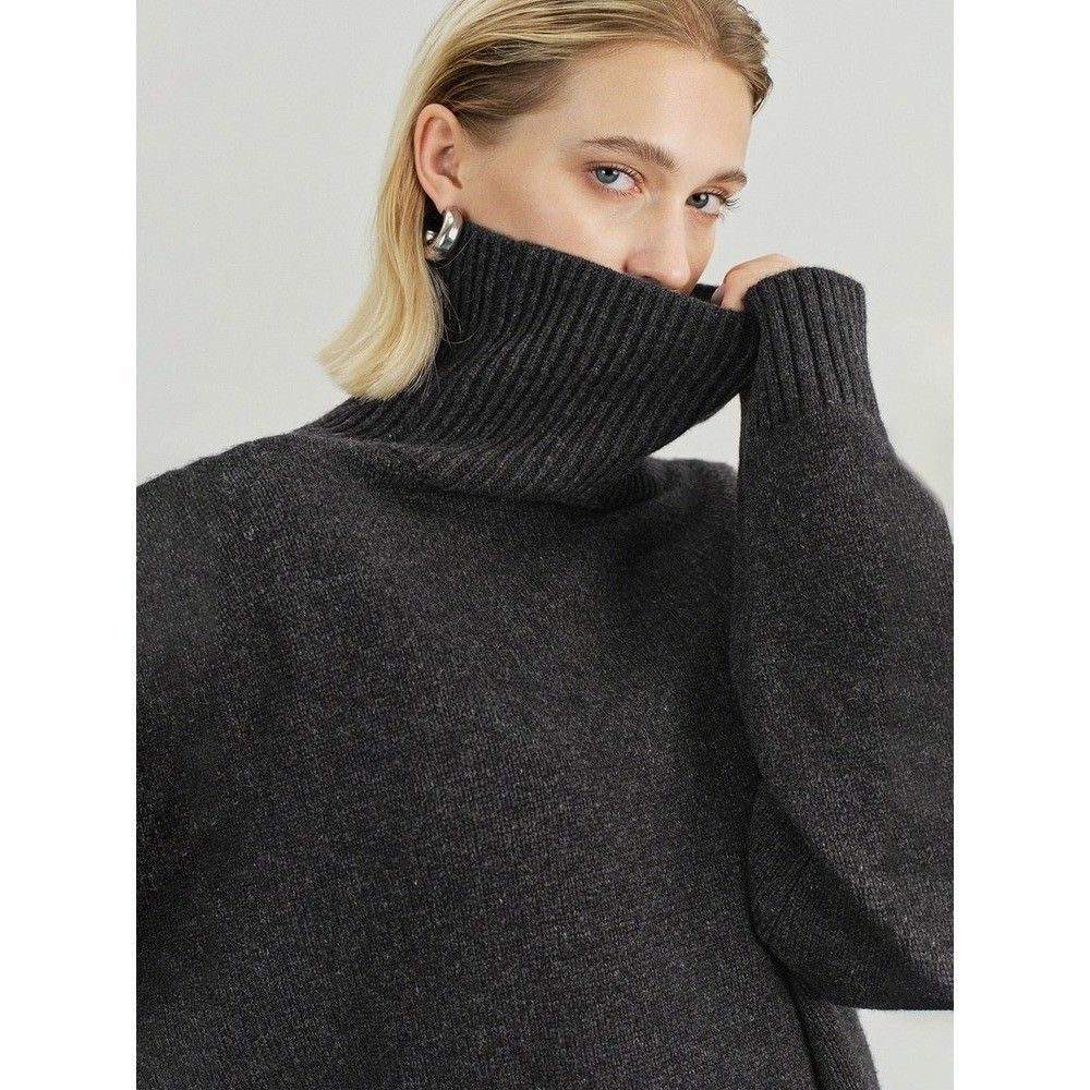 Commense Versatile Plain Turtleneck Sweater size XS